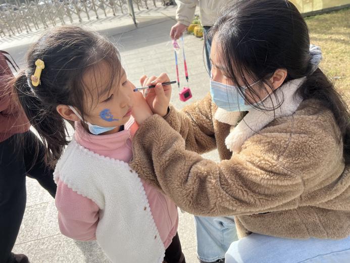 金秋亲子乐，童真市集忙——记汾幼中班组亲子活动